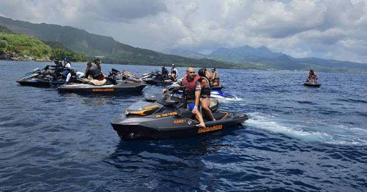 Jets ski en mer Martinique